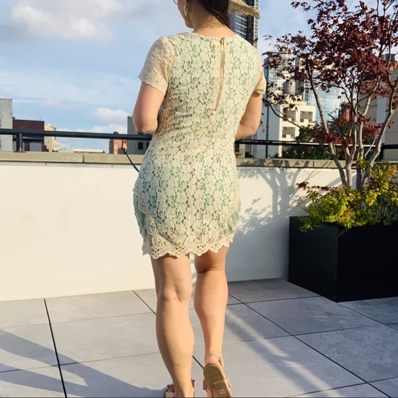 Anthro Champagne & Strawberry Ivory lace Emerald - Picture 10 of 16